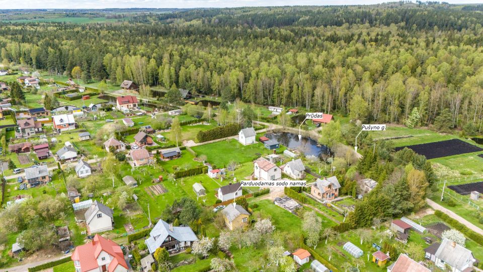 Kurtuvėnų regioniniame parke, Linartų kaime, parduodamas sodo namas su 6,32 arų sklypu.
