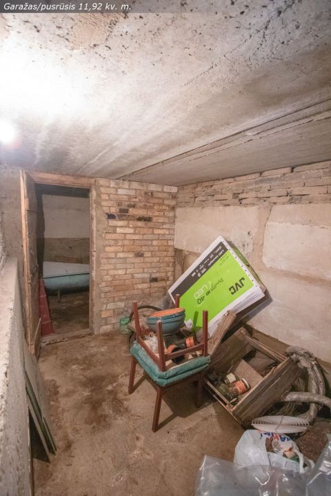Kurtuvėnų regioniniame parke, Linartų kaime, parduodamas sodo namas su 6,32 arų sklypu.