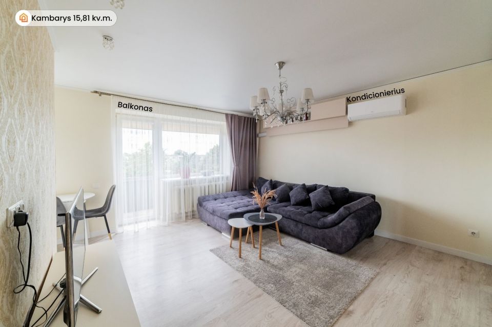 Miesto centre, parduodamas šiuolaikiško interjero 2 kambarių butas, Ežero g. 3, Šiauliuose