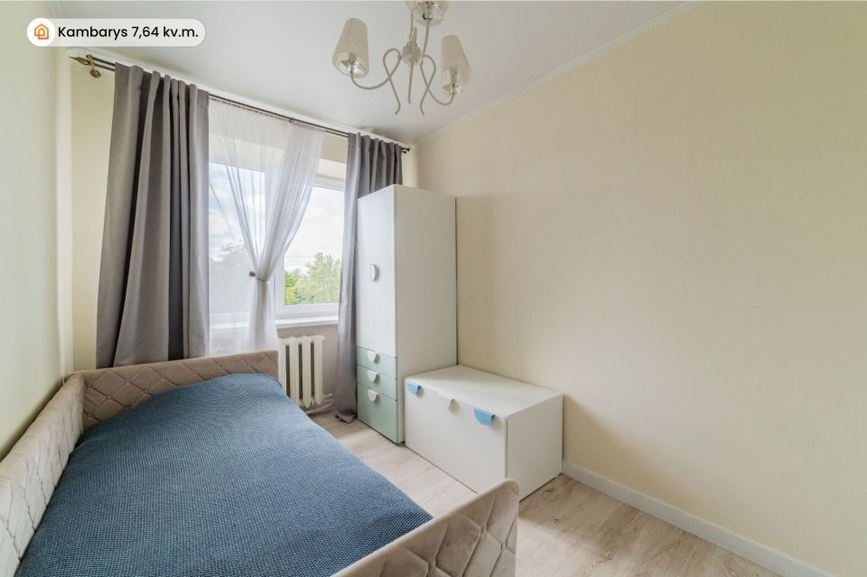 Miesto centre, parduodamas šiuolaikiško interjero 2 kambarių butas, Ežero g. 3, Šiauliuose