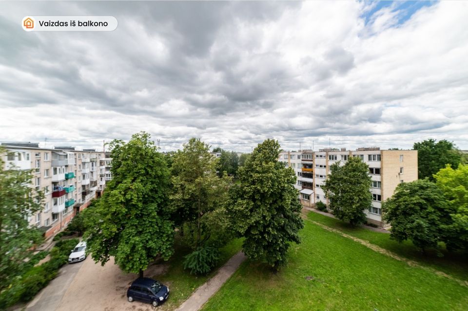 Miesto centre, parduodamas šiuolaikiško interjero 2 kambarių butas, Ežero g. 3, Šiauliuose
