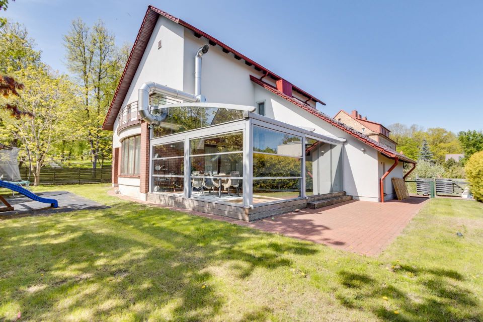 Miesto centriniame parke parduodamas kokybiškai įrengtas namas, S. Lukauskio g. 20, Šiauliuose.