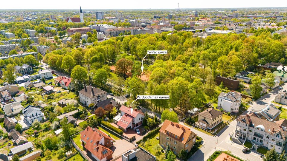 Miesto centriniame parke parduodamas kokybiškai įrengtas namas, S. Lukauskio g. 20, Šiauliuose.