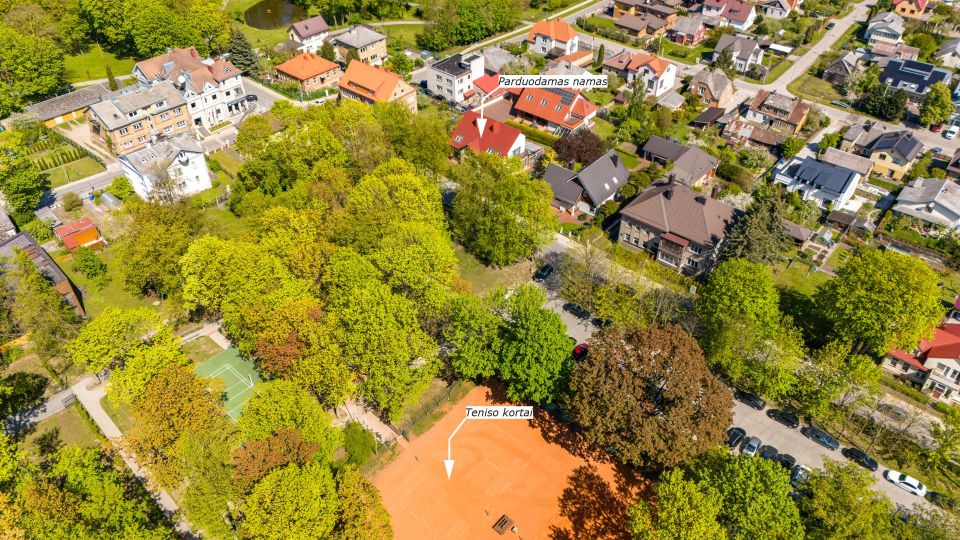 Miesto centriniame parke parduodamas kokybiškai įrengtas namas, S. Lukauskio g. 20, Šiauliuose.