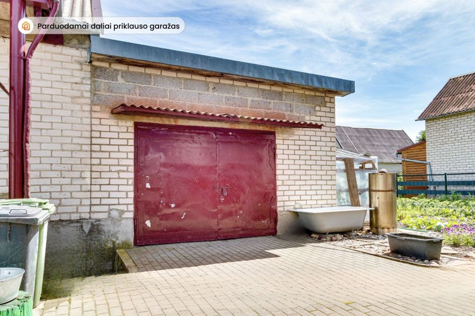 Parduodama mūrinio namo dalis (II auk&scaron;tas) su sklypo dalimi Tel&scaron;iuose, Melioratorių g. 47
