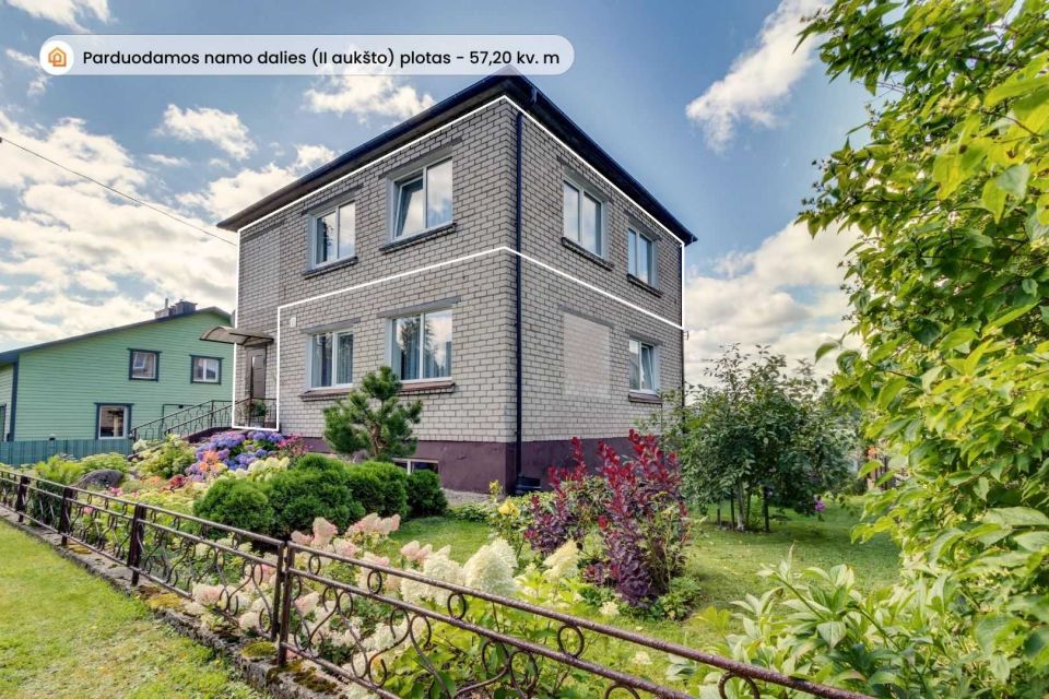 Parduodama mūrinio namo dalis su sklypo dalimi Telšiuose, Durbės g. 11