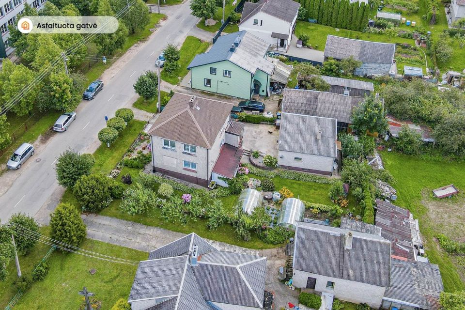 Parduodama mūrinio namo dalis su sklypo dalimi Telšiuose, Durbės g. 11