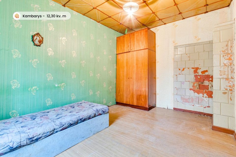 Parduodama namo dalis pačiame Tel&scaron;ių centre, senamiestyje, Kalno g. 10A, Tel&scaron;iai.