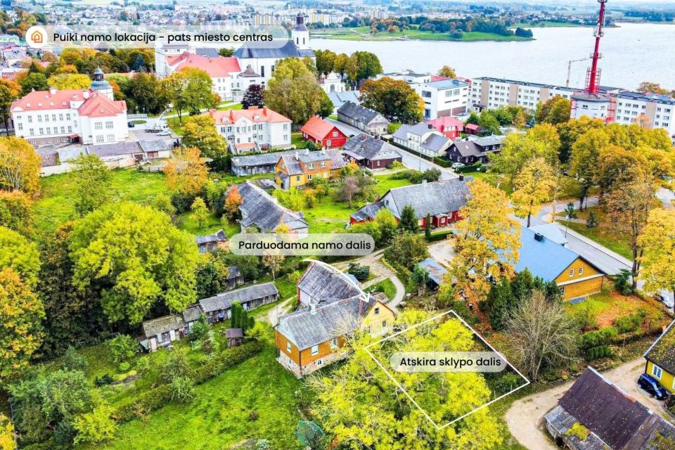 Parduodama namo dalis pačiame Tel&scaron;ių centre, senamiestyje, Kalno g. 10A, Tel&scaron;iai.