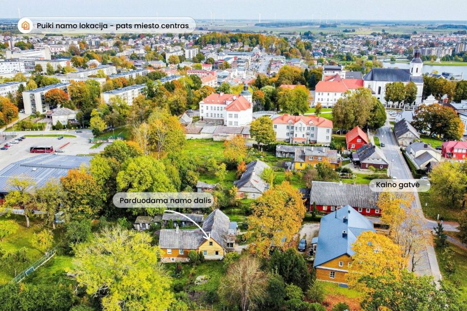 Parduodama namo dalis pačiame Tel&scaron;ių centre, senamiestyje, Kalno g. 10A, Tel&scaron;iai.