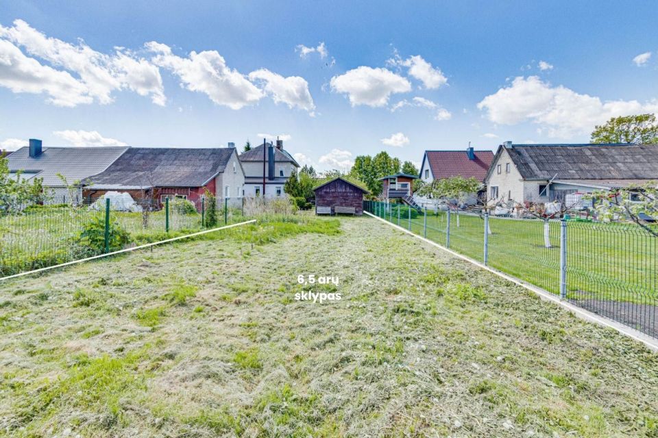 Parduodama namo dalis su 6,5 arų žemės sklypu Užuovėjos g., Ginkūnų k., &Scaron;iaulių r.