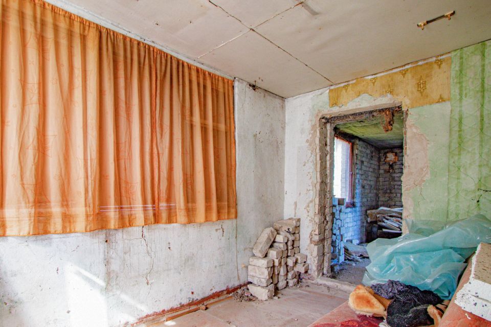 Parduodama namo dalis su sklypo dalimi &Scaron;iauliuose, Kretingos g. 13A, &Scaron;iauliai.