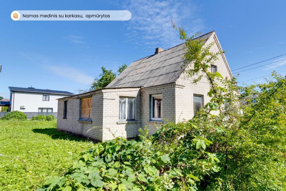 Parduodama namo dalis su sklypo dalimi &Scaron;iauliuose, Kretingos g. 13A, &Scaron;iauliai.
