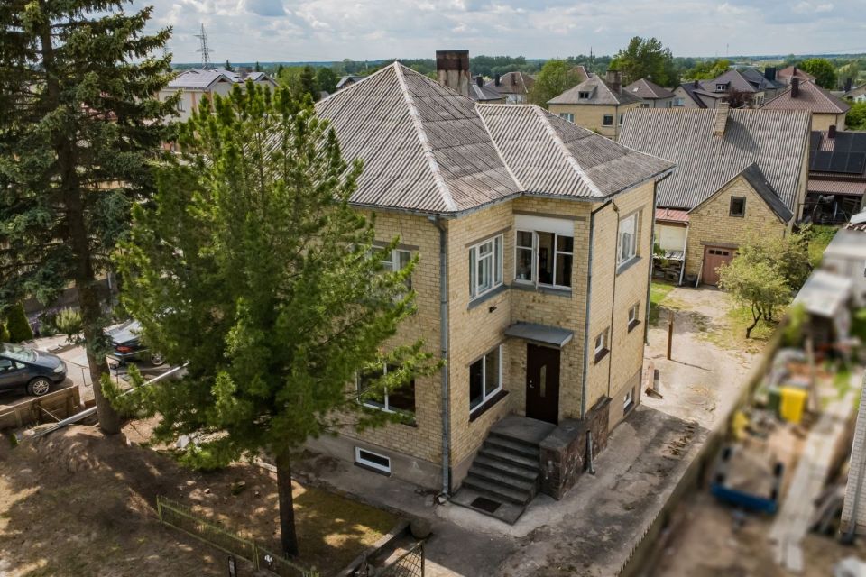 Parduodama pusė namo už 1 k. buto kainą - Daržininkų g. 3, Vijoliuose, &Scaron;iauliu r.