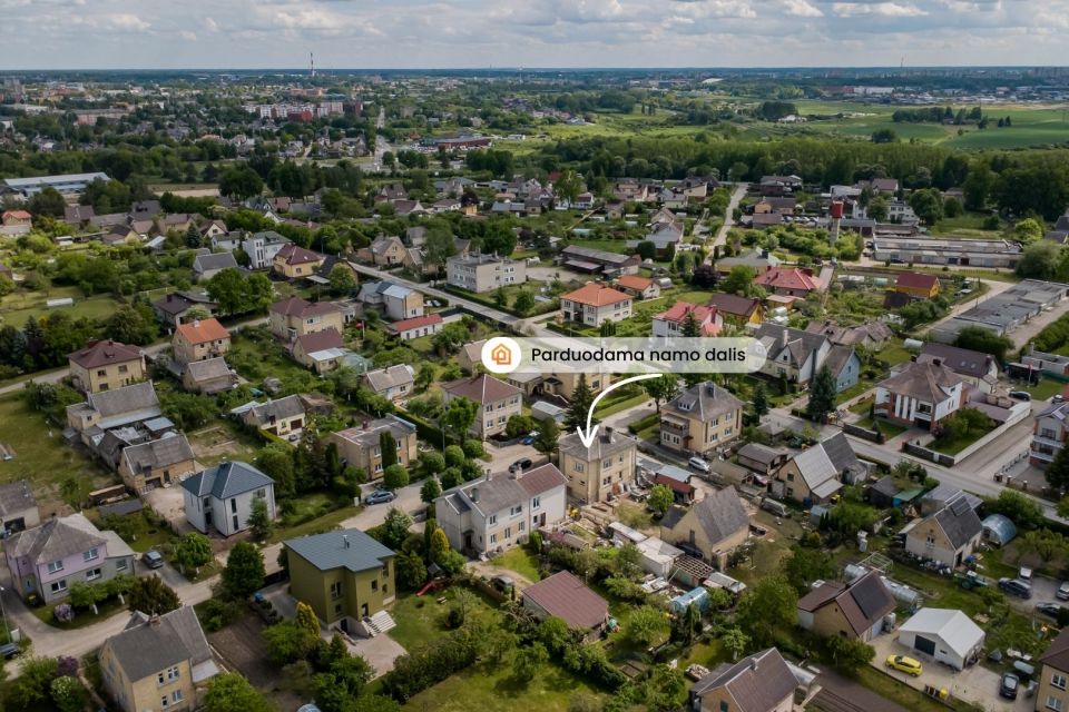Parduodama pusė namo už 1 k. buto kainą - Daržininkų g. 3, Vijoliuose, &Scaron;iauliu r.