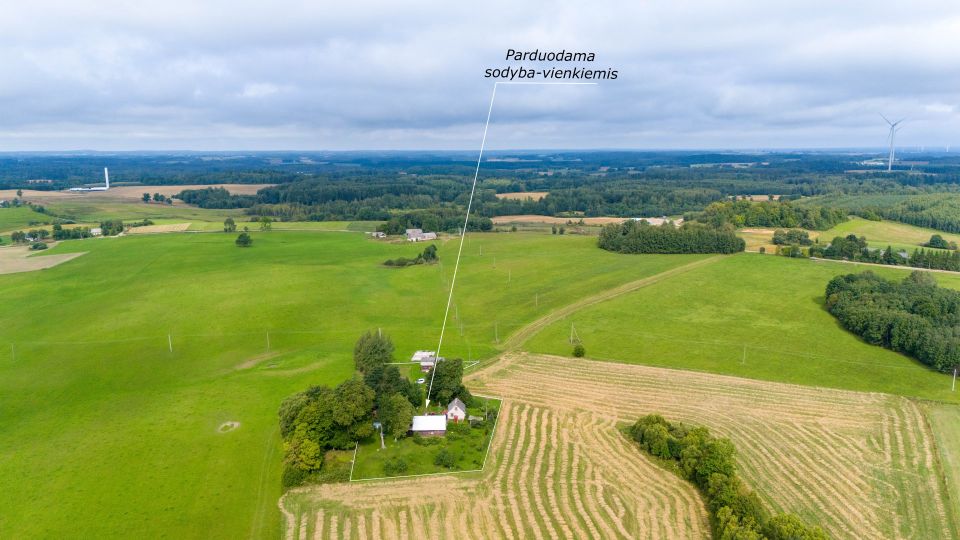 Parduodama nuošali sodyba-vienkiemis su 30 arų sklypu, Kelmės r. Ganyprovos k. 9