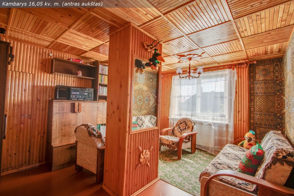 Parduodama ½ (pusė) mūrinio namo dalis su 8,32 arų (iš bendro 15,57 a.) sklypu Užuovėjos g. 8, Ginkūnų k., Šiaulių r.