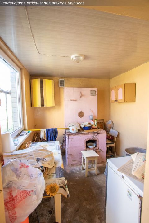 Parduodama ½ (pusė) mūrinio namo dalis su 8,32 arų (iš bendro 15,57 a.) sklypu Užuovėjos g. 8, Ginkūnų k., Šiaulių r.