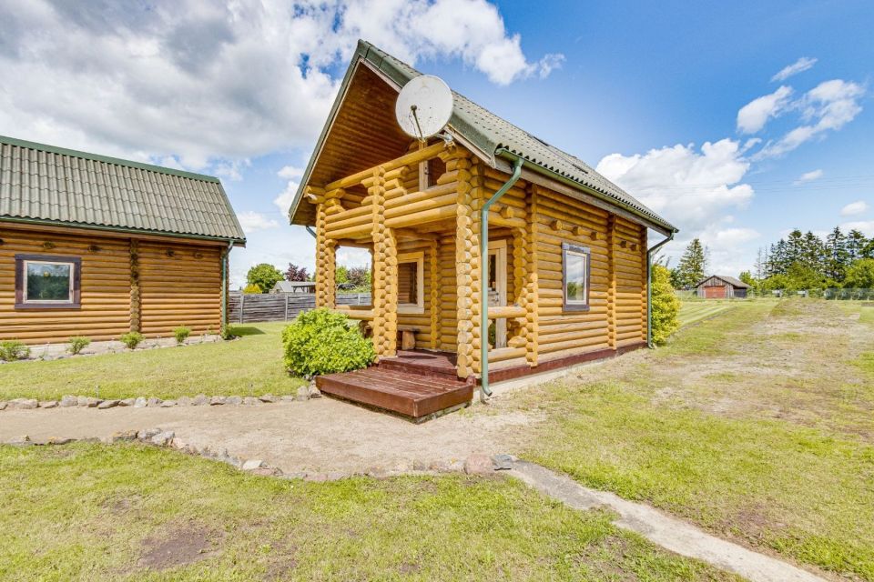 Parduodama sodyba ant ežero kranto, gamtos apsuptyje Radviliškio r., Kurklių k.