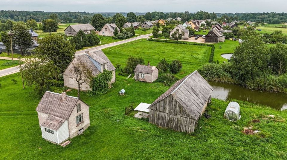 Parduodama sodyba ežerų ir miškų apsuptyje, Telšių r., Kegų k., Ilgio g. 27