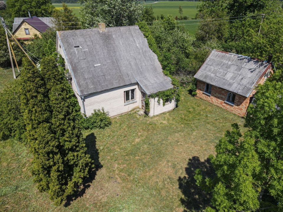 GALIMA PIRKTI IŠSIMOKĖTINAI! Parduodama sodyba Kupiškio r., Tvirų k.