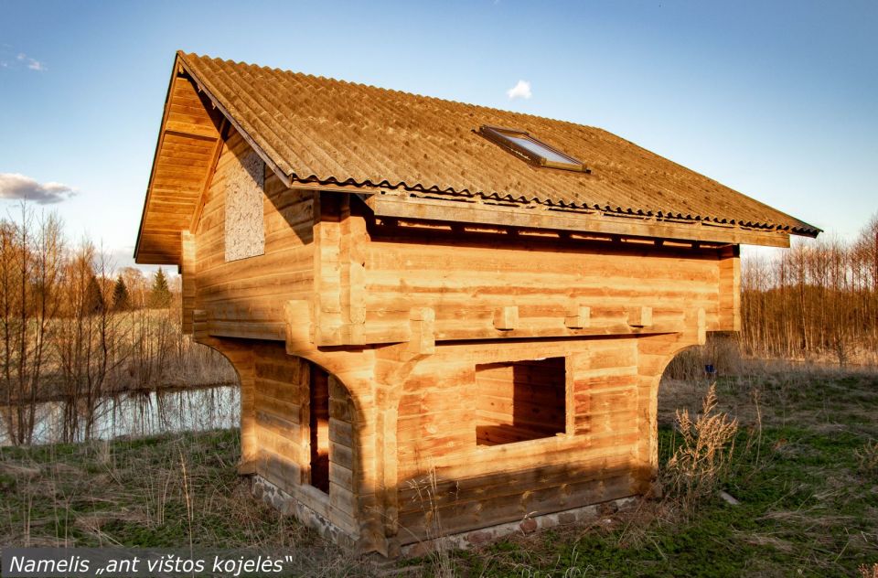 Parduodama sodyba Lietuviškoje „Šveicarijoje“ su rąstiniais pastatais ir 7,88 ha žemės sklypu Zarasų r., Šukiškių k.