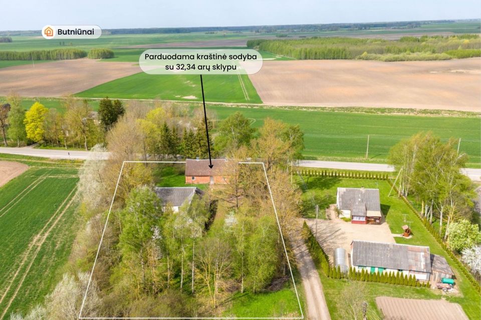 Parduodama sodyba ramioje vietoje, Pakruojo rajone, Butniūnų kaime, Žalioji g. 3