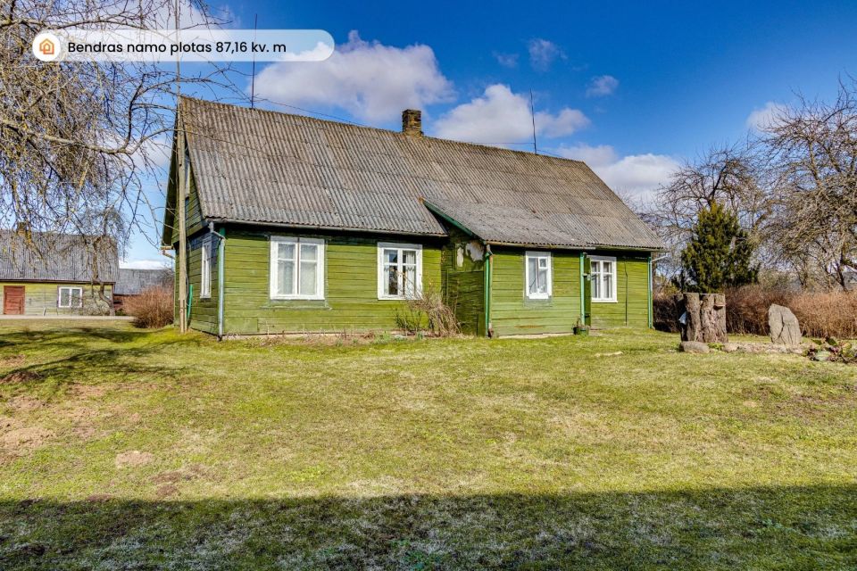 Parduodama sodyba su 7,36 ha bendro ploto sklypais Platelių g. 5, Žemaičių Kalvarijoje, Plungės r.