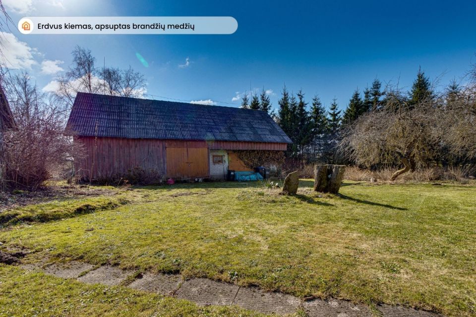 Parduodama sodyba su 7,36 ha bendro ploto sklypais Platelių g. 5, Žemaičių Kalvarijoje, Plungės r.