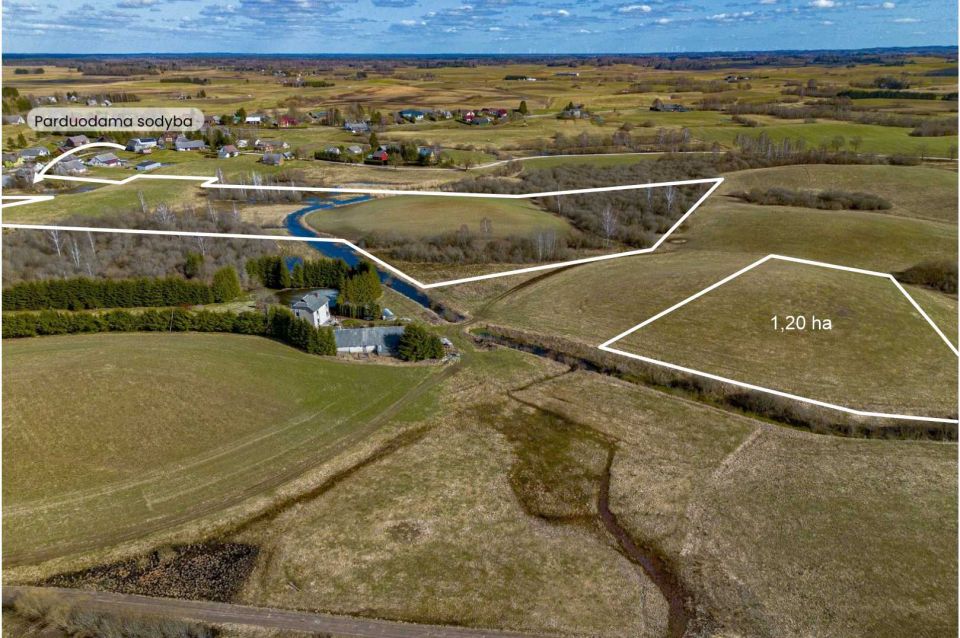 Parduodama sodyba su 7,36 ha bendro ploto sklypais Platelių g. 5, Žemaičių Kalvarijoje, Plungės r.