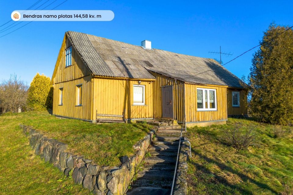 Parduodama sodyba su 99,29 arų bendro ploto sklypais, Žemaičių Kalvarijoje, Senkelio g. 1.