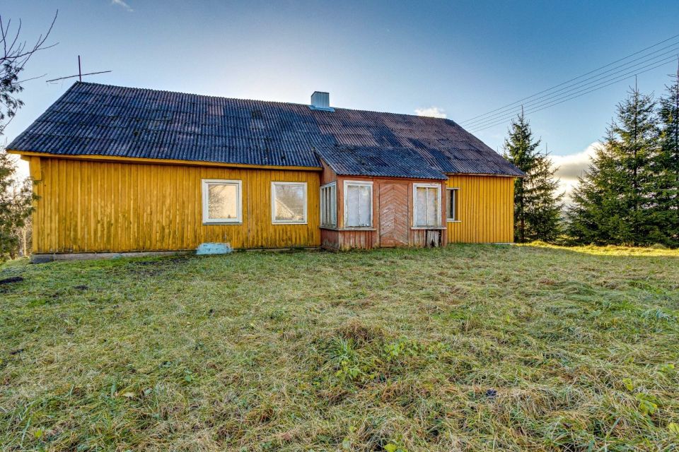 Parduodama sodyba su 99,29 arų bendro ploto sklypais, Žemaičių Kalvarijoje, Senkelio g. 1.