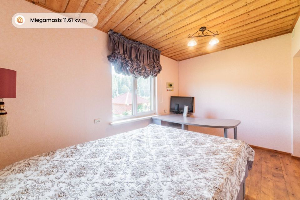 Parduodama sodyba miškų apsuptyje, Telšių r., Sarakų II k. su 3 ha sklypu ir tvenkiniu