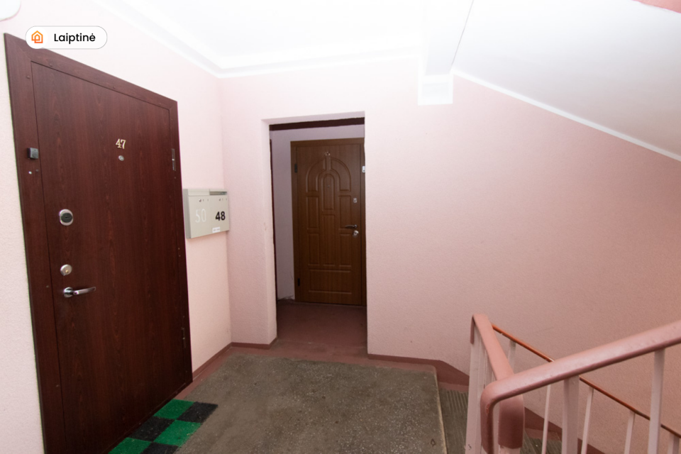 Parduodamas 1 kambario butas centre, renovuotame name, J. Tumo- Vaižganto g. 6, Mažeikiuose