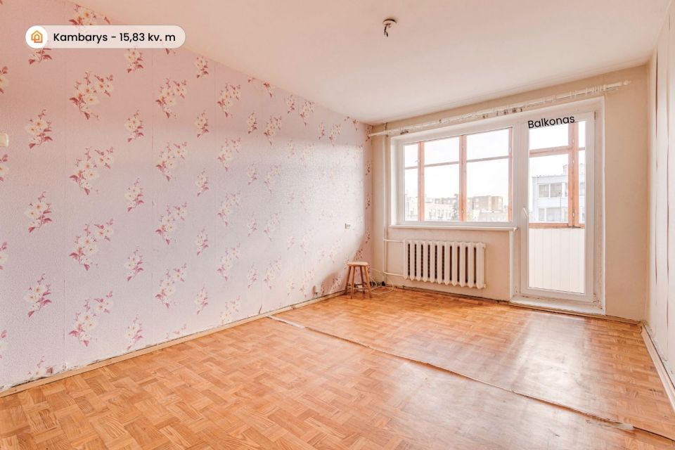 Parduodamas 1 kambario butas 2-me auk&scaron;te, Radvili&scaron;kio centre, Gedimino g. 1