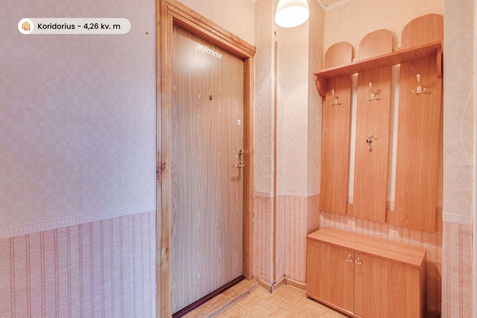Parduodamas 1 kambario butas 2-me auk&scaron;te, Radvili&scaron;kio centre, Gedimino g. 1