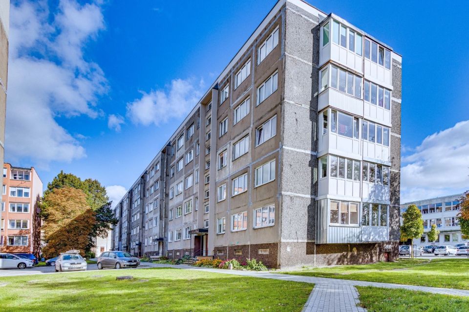 Parduodamas 1 kambario butas 2-me auk&scaron;te, Radvili&scaron;kio centre, Gedimino g. 1
