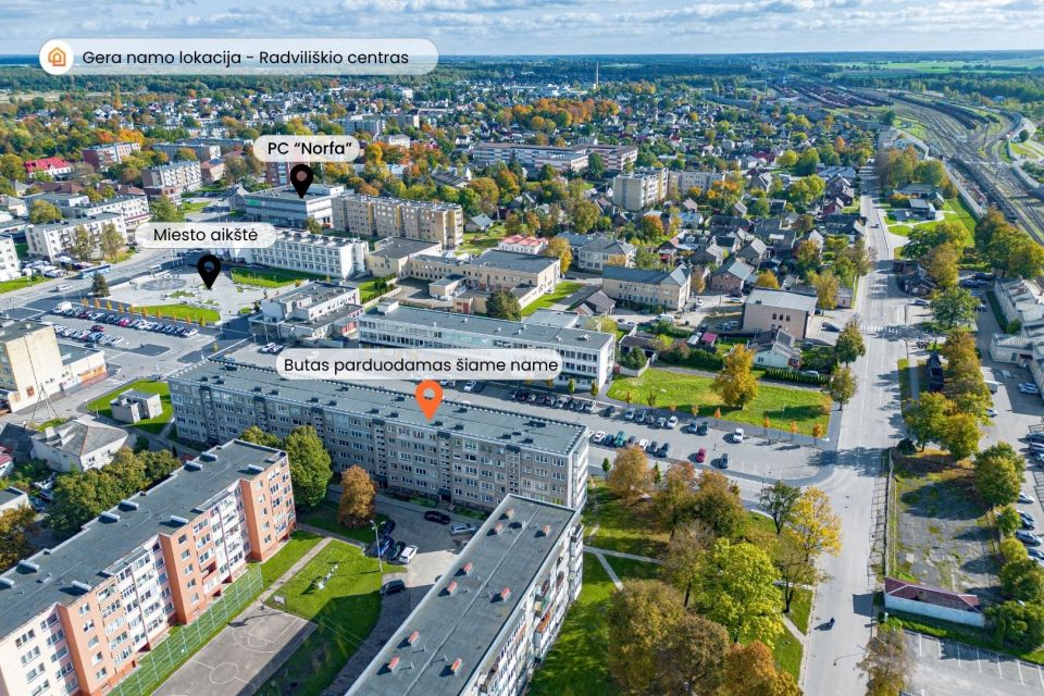 Parduodamas 1 kambario butas 2-me auk&scaron;te, Radvili&scaron;kio centre, Gedimino g. 1