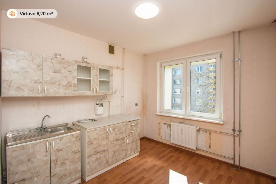 Parduodamas 1 kambario butas, renovuotame name, J. Tumo-Vaižganto g. 6, Mažeikiuose