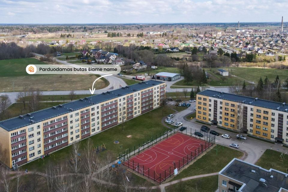 Parduodamas 1 kambario butas renovuotame name Ventos mieste