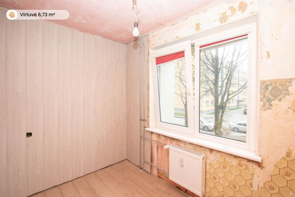 Parduodamas 1 kambario butas renovuotame name Ventos mieste