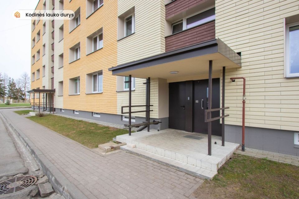 Parduodamas 1 kambario butas renovuotame name Ventos mieste