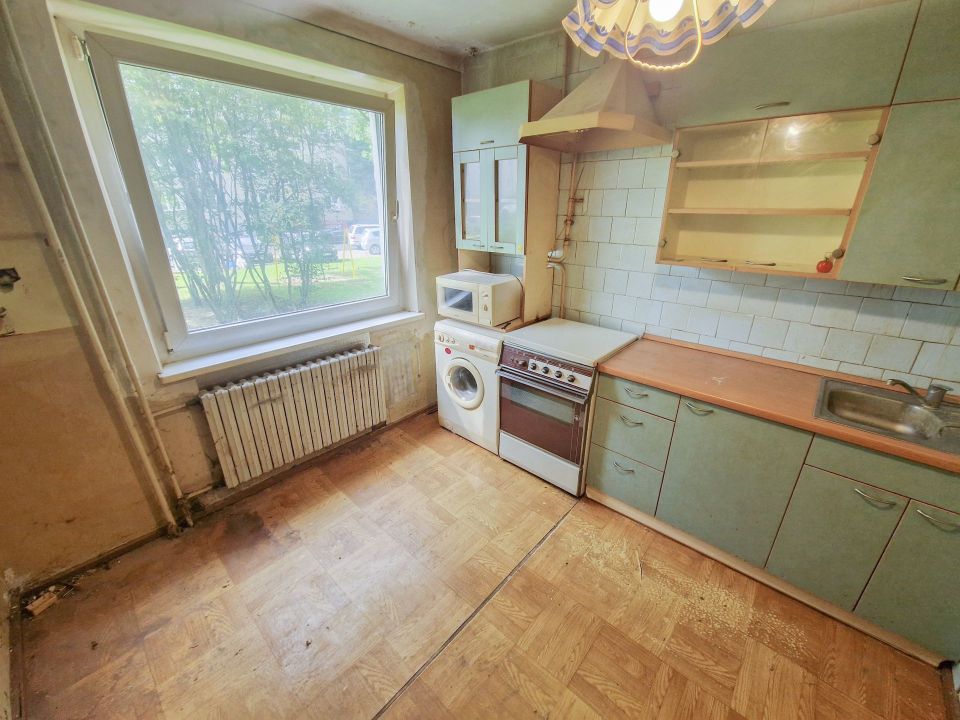 Parduodamas 1 kambario butas su balkonu Krymo g. 12, &Scaron;iauliuose.