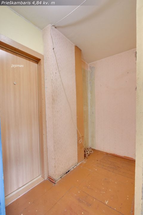 Parduodamas 1 kambario butas (su ilgu balkonu) Auk&scaron;tabalio g. 10, &Scaron;iauliuose.