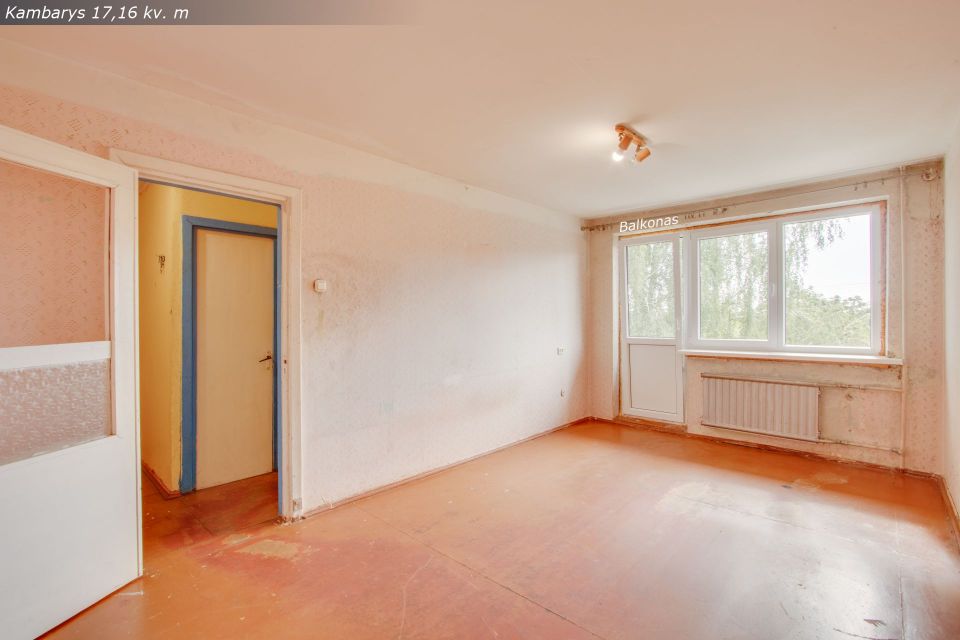 Parduodamas 1 kambario butas (su ilgu balkonu) Auk&scaron;tabalio g. 10, &Scaron;iauliuose.