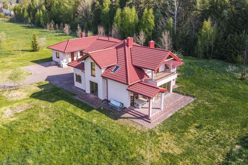 Parduodamas 252 kv. m gyvenamasis namas su 2,8 ha sklypu &scaron;alia mi&scaron;ko, Mažeikių r. Spurganų k. Sedos g.