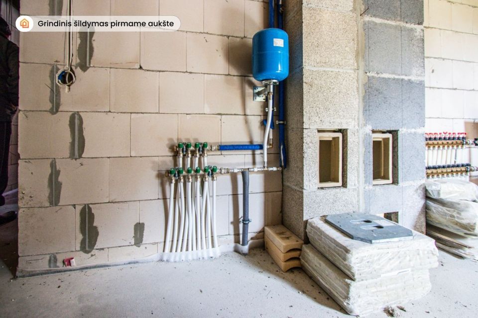 Parduodamas 252 kv. m gyvenamasis namas su 2,8 ha sklypu &scaron;alia mi&scaron;ko, Mažeikių r. Spurganų k. Sedos g.