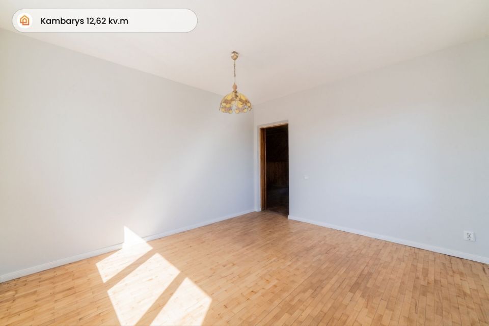 Parduodamas 2 aukštų mūrinis gyvenamasis namas Mažeikiuose, Kęstučio g. 32B