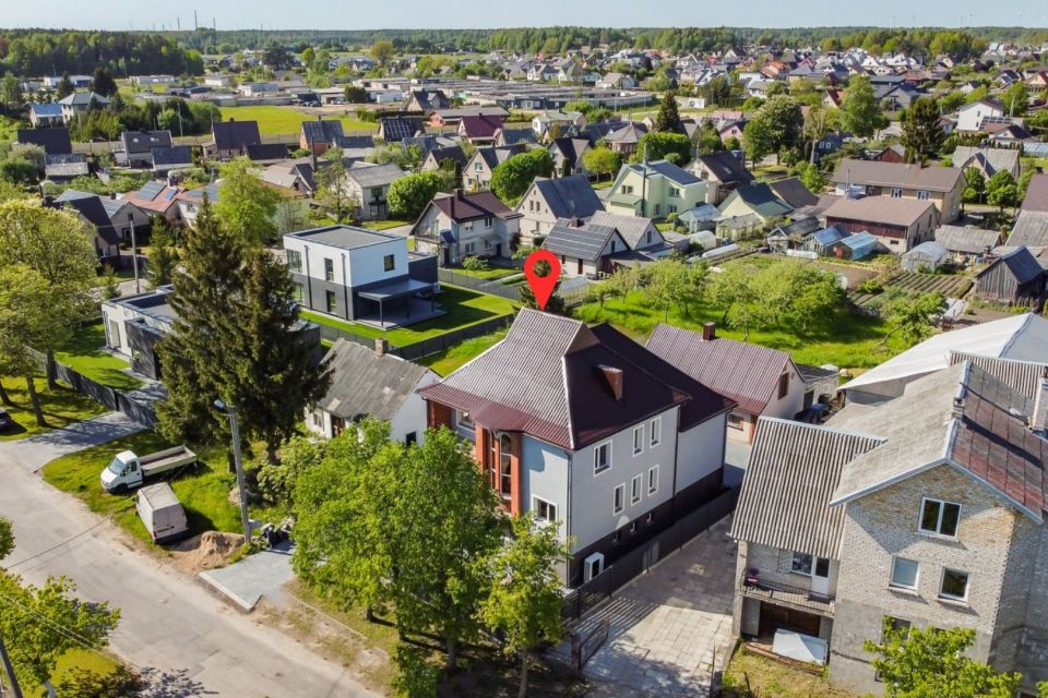 Parduodamas 2 aukštų mūrinis gyvenamasis namas Mažeikiuose, Kęstučio g. 32B