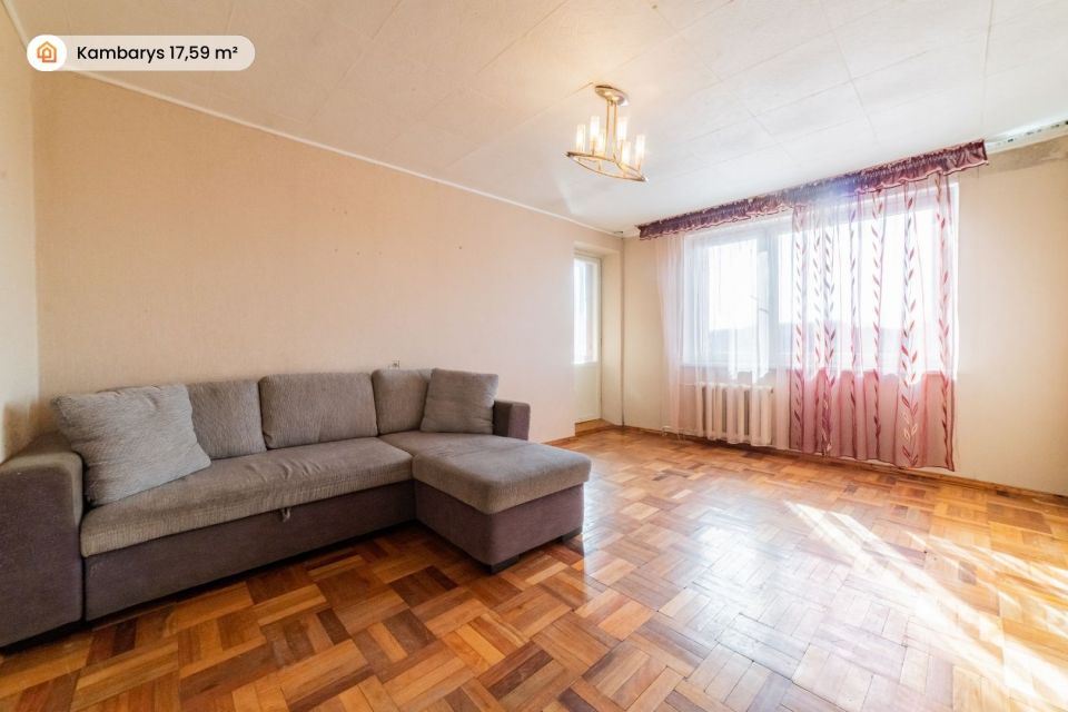 Parduodamas 2 k. butas su i&scaron;pirkta palėpe &scaron;alia Dainų parko, Pauk&scaron;čių tak. 15, &Scaron;iauliuose